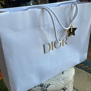 Dior gift bag 🎁